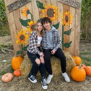 Meet your Posher, Maddie